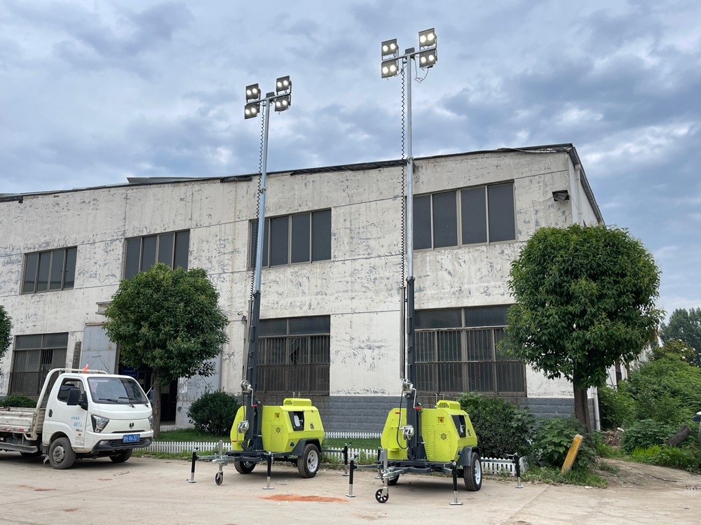 持續(xù)交貨中！山東思拓瑞克20臺(tái)9米移動(dòng)照明燈車(chē)陸續(xù)發(fā)貨發(fā)往蒙古國(guó)